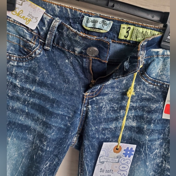 Indigo Rein Soft Stretch Acid Wash Skinny Jean Jeggings - Picture 3 of 10